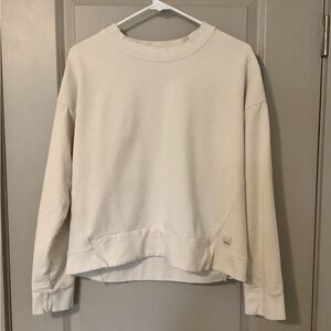 Vuori Women’s Pullover Off-White Long Sleeve Crew Neck Sweatshirt Size M